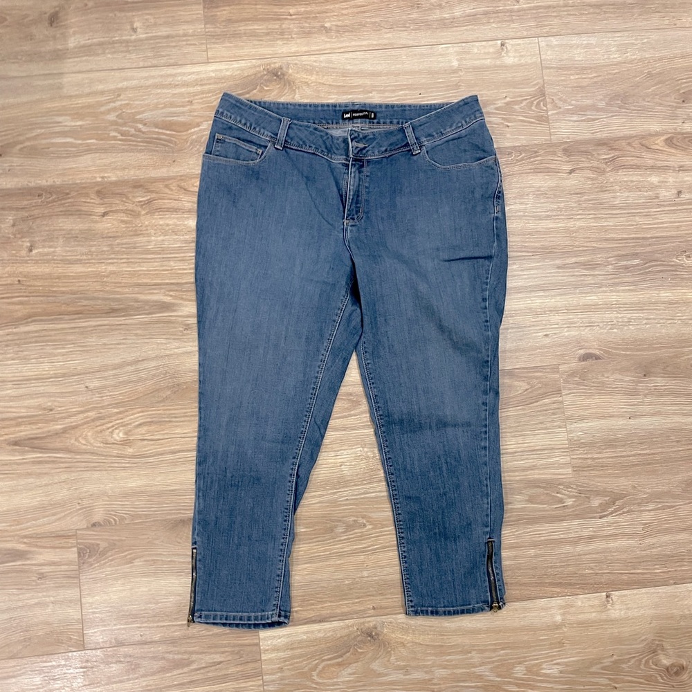 Lee - Mid Rise Mid Wash Perfect Fit Jeans with Zipper Detail on Ankles
